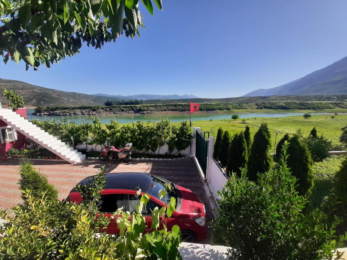 Superpanorama Guesthouse Kukes Exterior foto